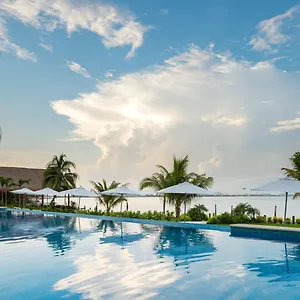 Real Cancun